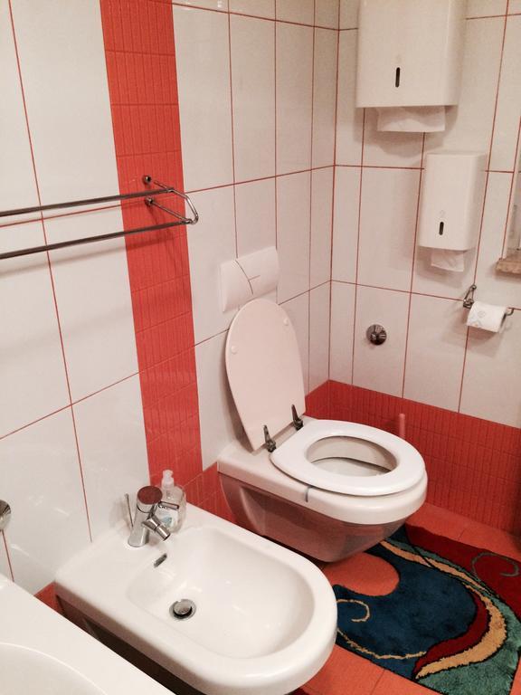 Guest House Seperic ヤストレバースコ エクステリア 写真